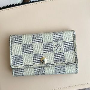 Louis Vuitton keys holder